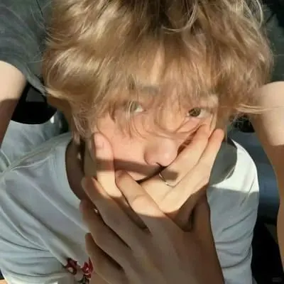 WellOptic6403의 K-pop idol×rockstar  BL