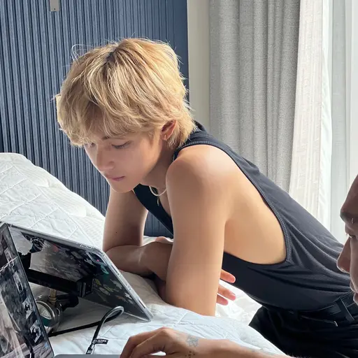 btsarmyrmjinsugajhpejiminvjk의 김태형
