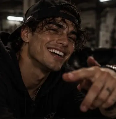 Profile image of Theo Reyes