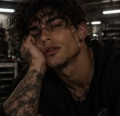 Profile image of Theo Reyes