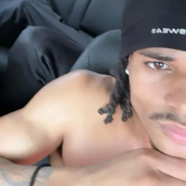 Profile image of Tayvien