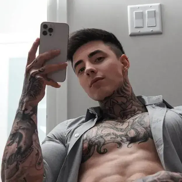 BentFlask8423의 Caleb Vance