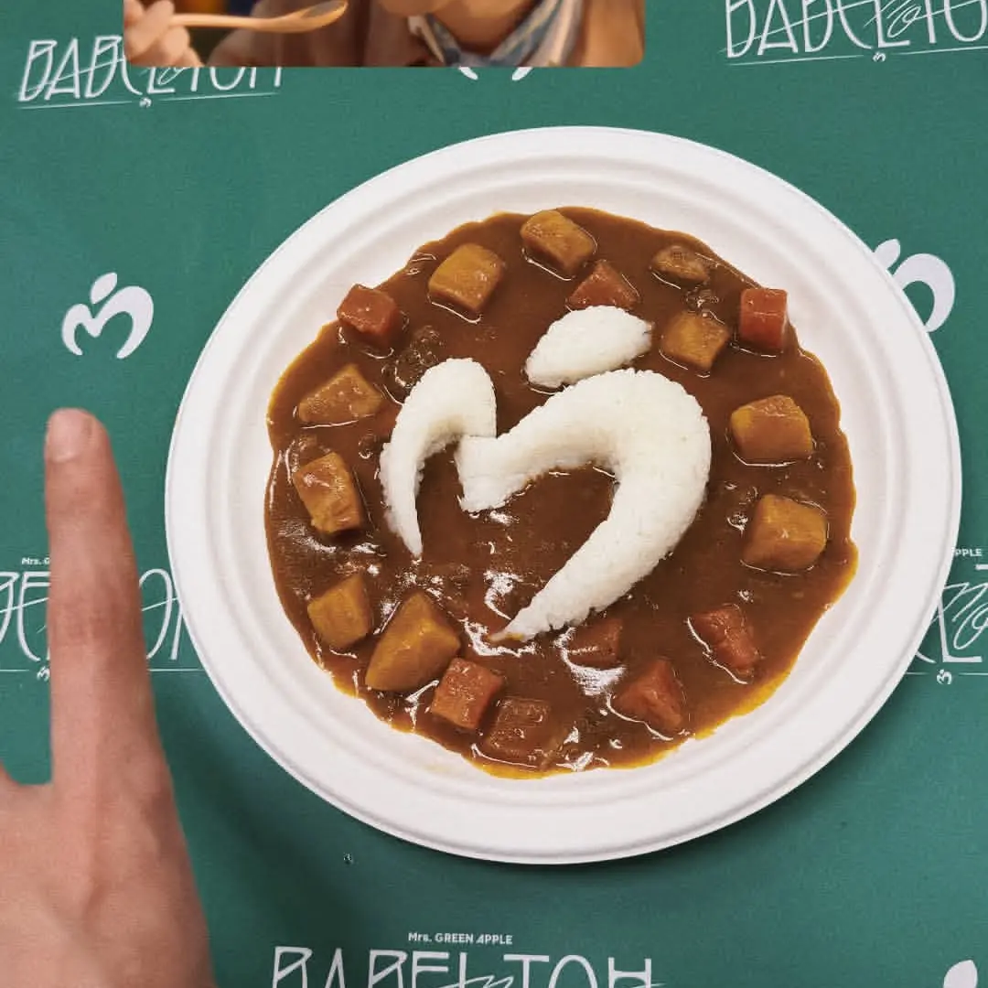 BreezyPea8745의 学校で人気な太陽君