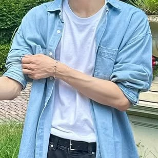 김건우