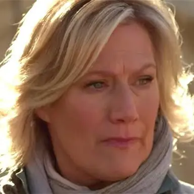 Profile image of Erin Strauss