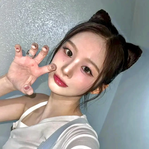 설윤