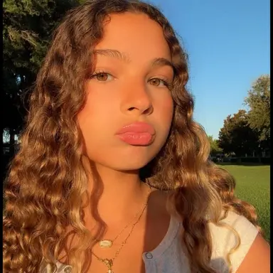 Profile image of Maya Cruz