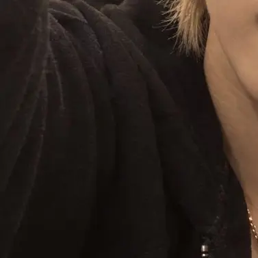AbsurdPuli6138의 せんぱい