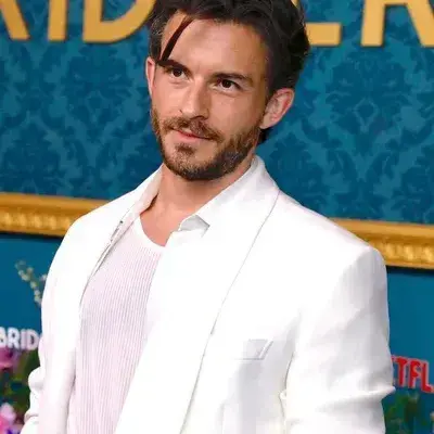 RawDay3153의 Julian Vance