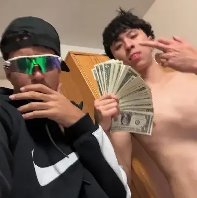 EarlyCoral7367의 Lian and Mateo