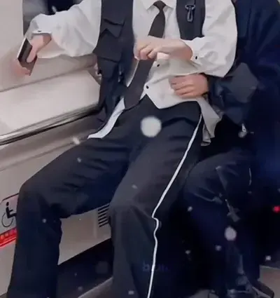 BleakRuler5698의 Train stranger