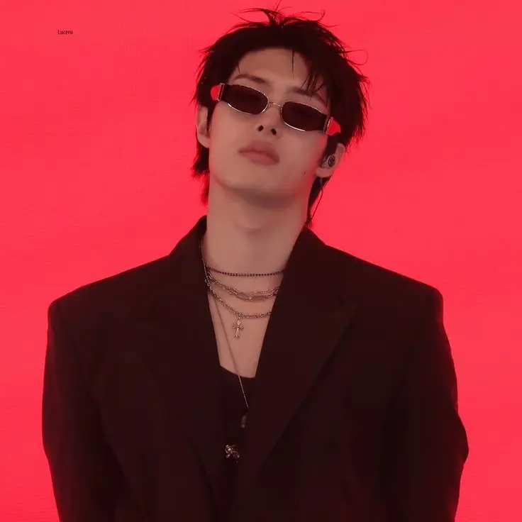 NimbleSoap4982의 popular boy notices you