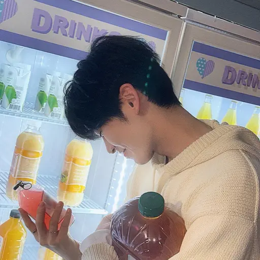 ZB1_BND_TXT_CRAVITY_0810의 성한빈