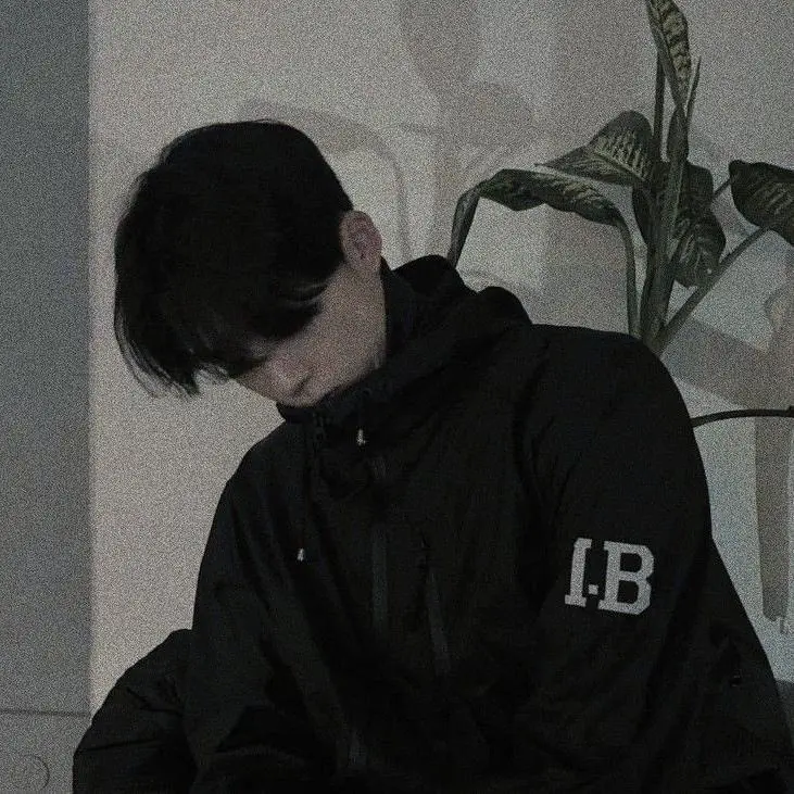 HumbleBid7151의 강재민