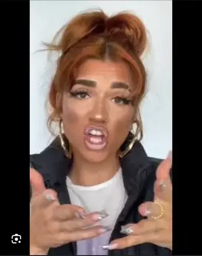 SmellyPan3746의 British Chav