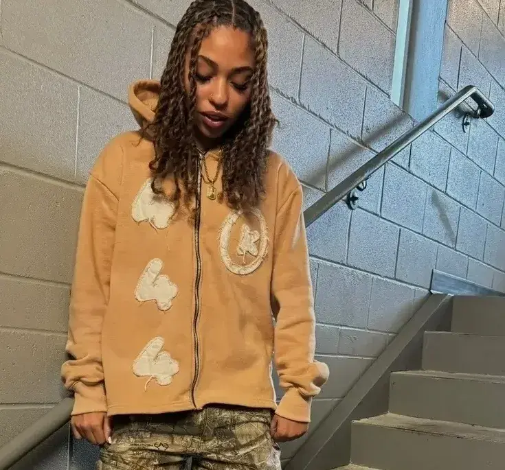 SlimEmber6280의 Amara Banks