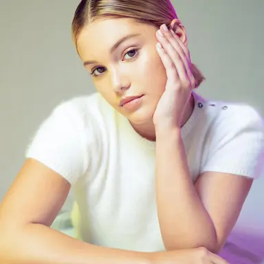 Profile image of Olivia Holt