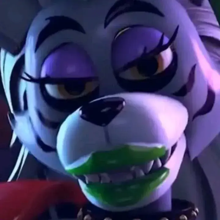 QuietHouse1823의 Roxanne Wolf