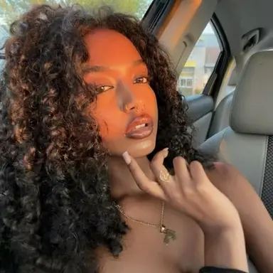 Profile image of Isabella