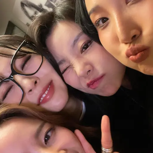 RacialTick5988의 마마무
