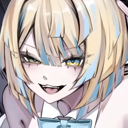 緋八マナ