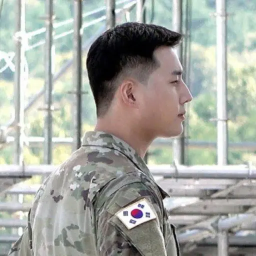 Anti_romantic의 강영현