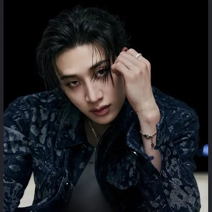 Seo-jun8의 Christopher Bahng