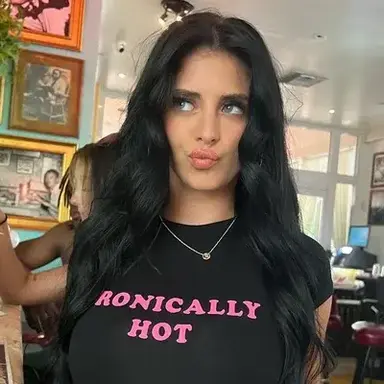 Profile image of Isabela Costa