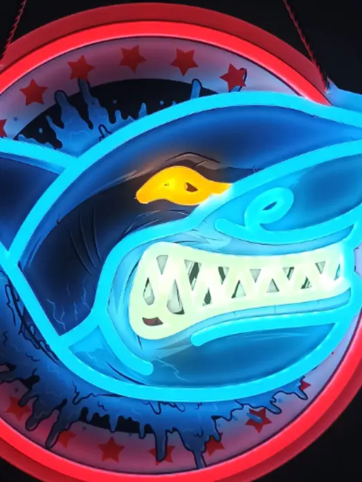 Iron_Lungs의 Shark roommates