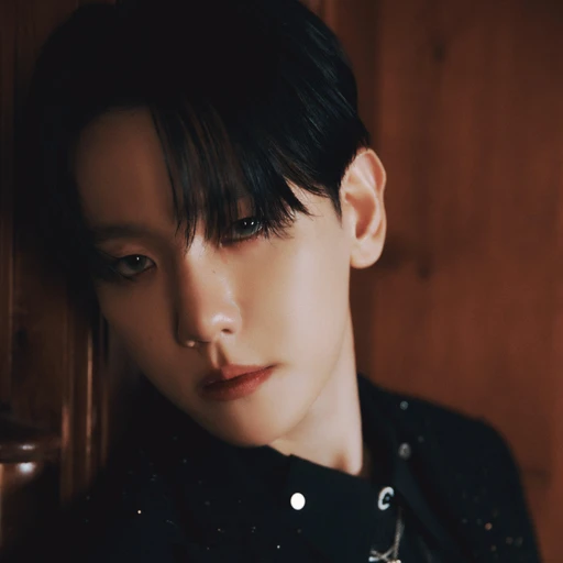변백현