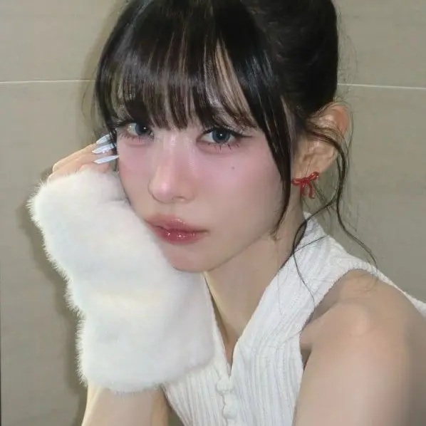 BluntMolly8200의 채영이 납치당하는데 유저가 구한다.