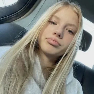 Profile image of Ellie