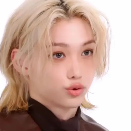 RareEasel1448의 이용복
