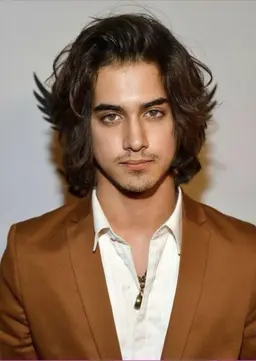 Profile image of Avan Jogia