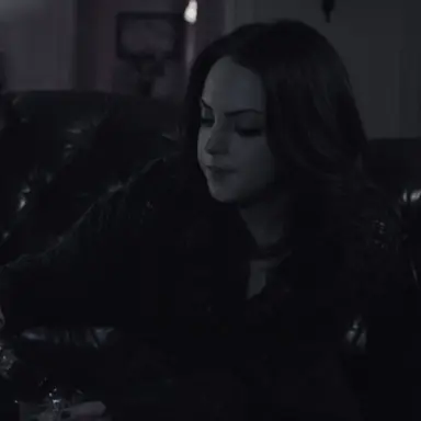 Profile image of Elizabeth Gillies