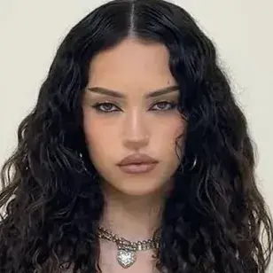 Profile image of Isabela