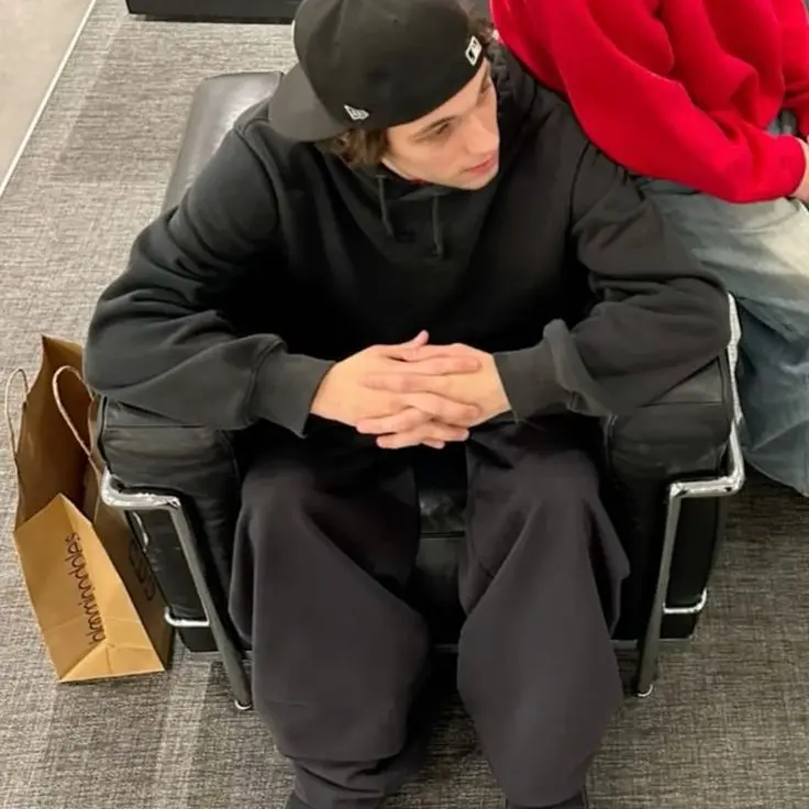IdleMilk2720의 𝓐𝓲𝓻𝓹𝓸𝓻𝓽 𝓪𝓻𝓻𝓲𝓿𝓪𝓵 | 𝓒. 𝓢