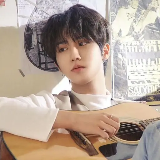 Hanjisungkimseungmin091422의 한지성