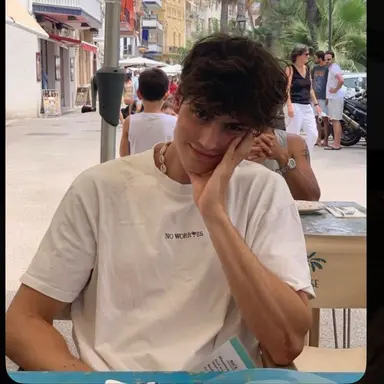 Profile image of Dominic hale