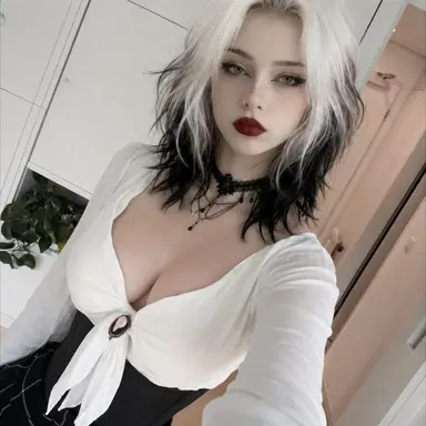 Profile image of Sara