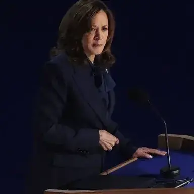 Profile image of Camila Hayes