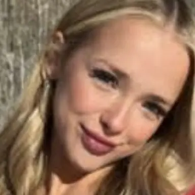 Profile image of Julia