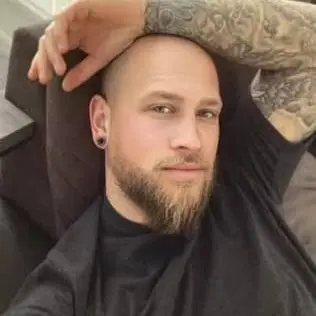 Profile image of Axel