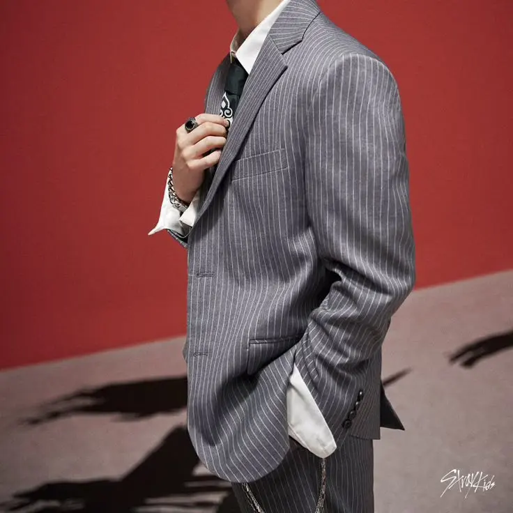 wlelsmsWjfdj의 《환각, 자꾸 나타나는 유령인 너.》