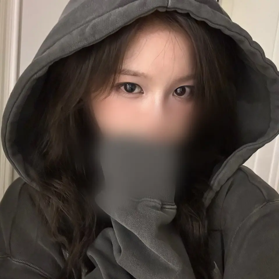 PettyDiary8996의 설윤아
