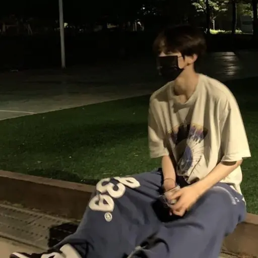 VAVAV의 유정현