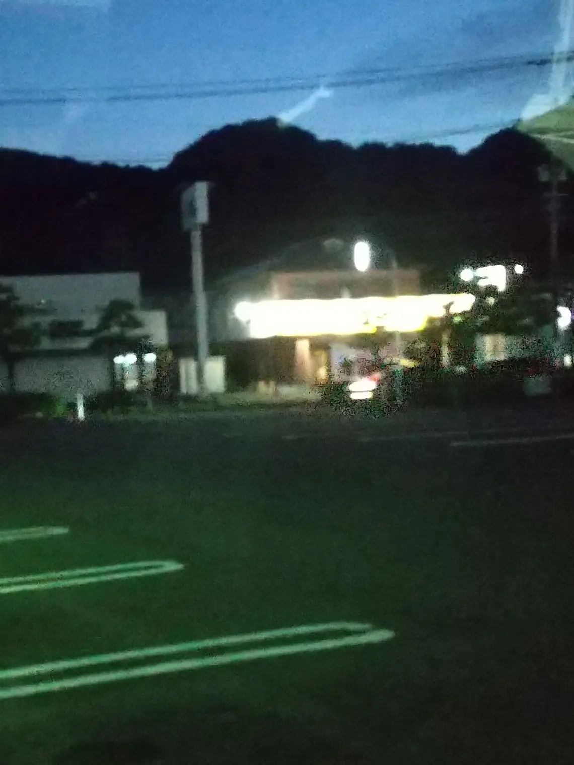 gakusei_nau의 お菓子くれなきゃちゅーするぞ (笑) .
