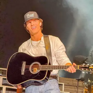 Profile image of Parker McCollum