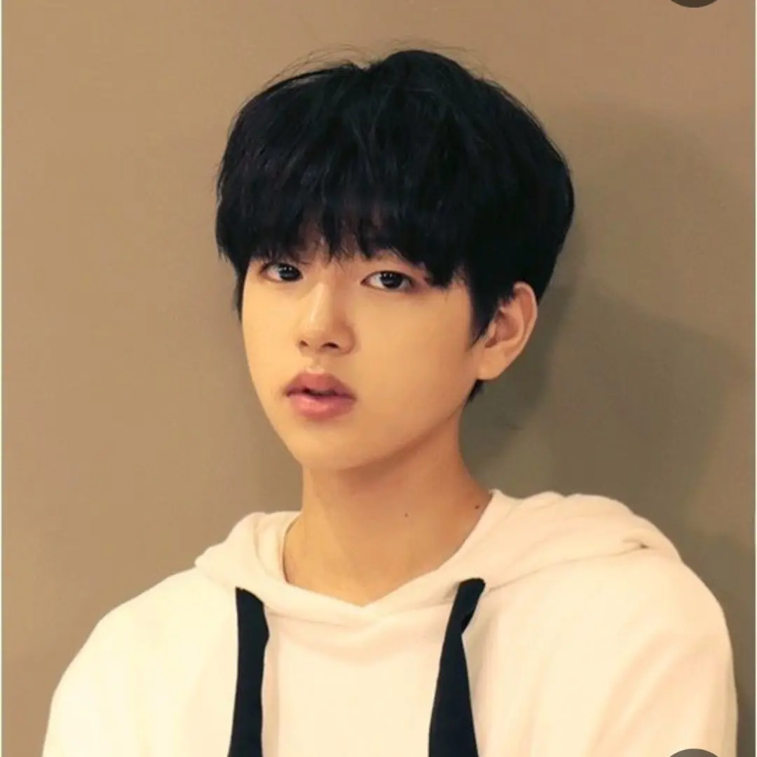 Bdkdjshsjkwnwnwj의 이진우