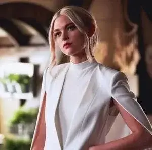 Profile image of Lizzie Saltzman